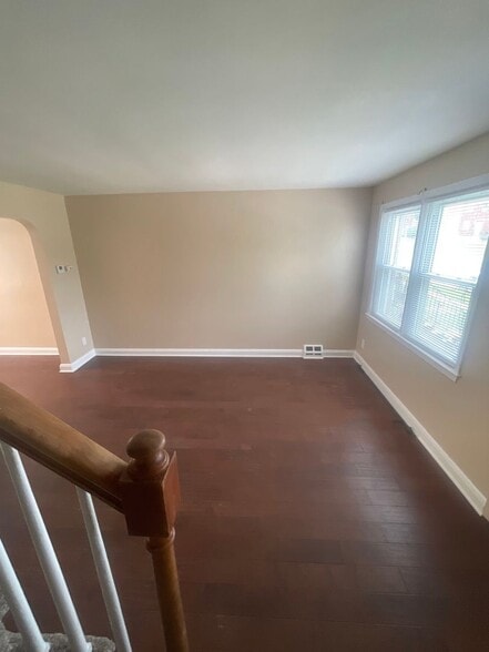 Building Photo - 551 Welbrook Rd