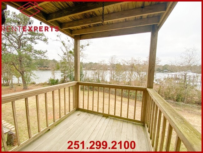 Building Photo - 232 Riverbend Dr