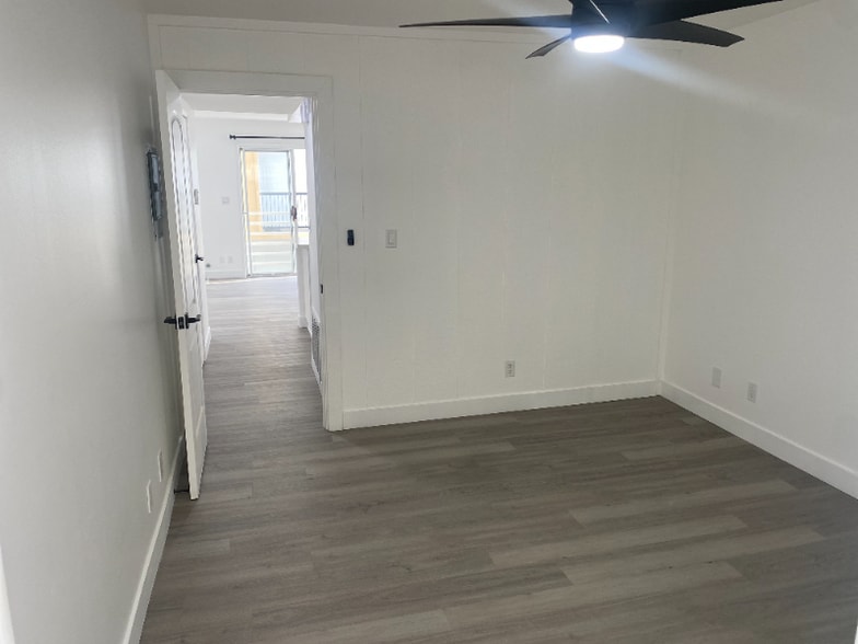 Building Photo - 213 Moonstone St