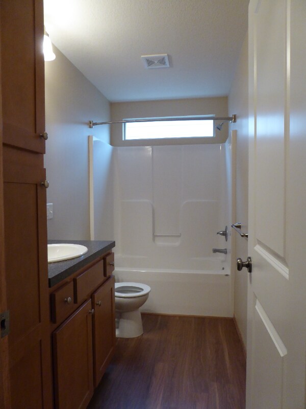 Building Photo - 3019 Cottonwood Hill Dr