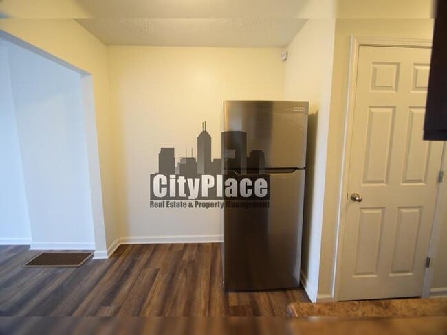 Building Photo - 3750 Hillside Ave