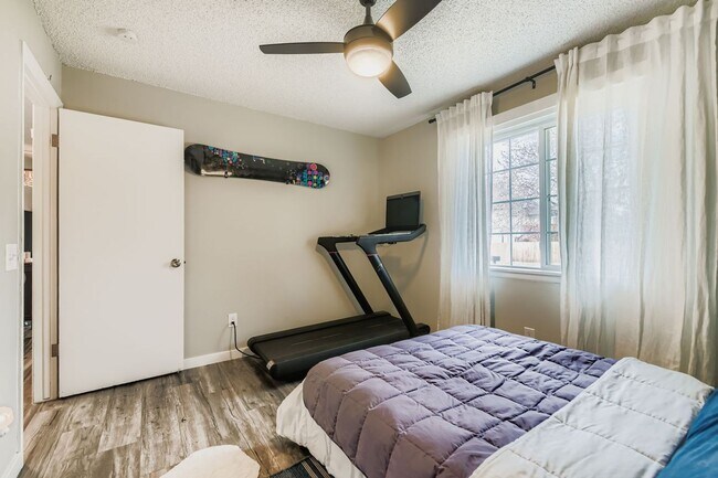 Building Photo - Charming 3 bed/1 bath Broomfield Home - Available December 20th!