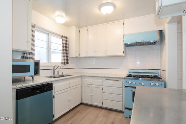 Building Photo - 3845 Sunset Ln