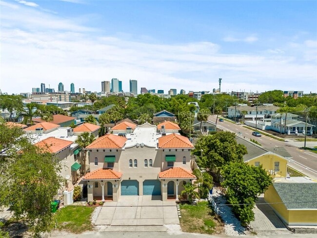 Building Photo - 113 S Melville Ave