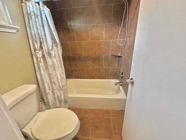 Building Photo - 17502 Cassina Dr