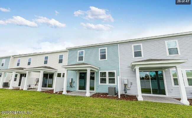 Building Photo - 240 Cherry Elm Dr