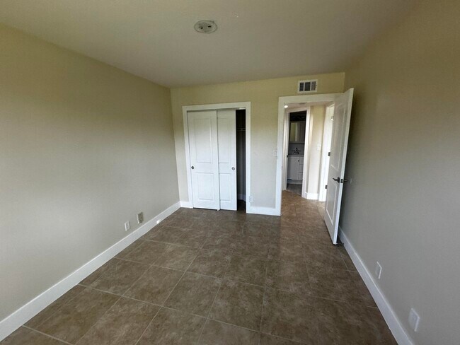 Building Photo - 8955 Wiles Rd