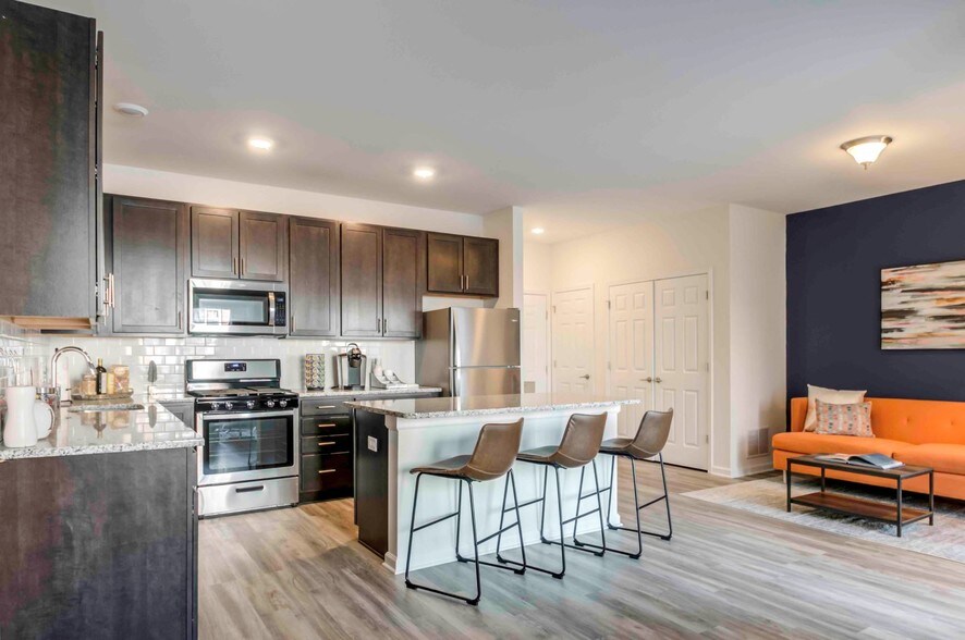 Primary Photo - Wayside Point