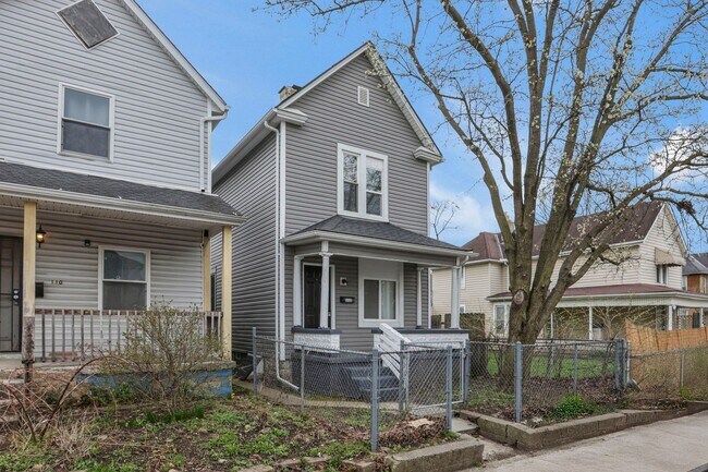 Building Photo - 112 S Cypress Ave