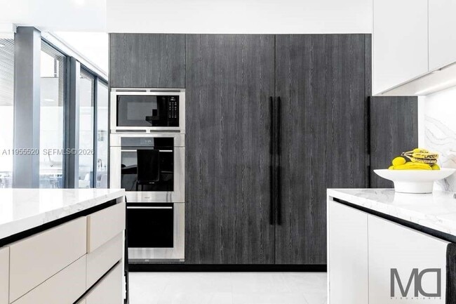 Building Photo - 1830 NE 193rd St