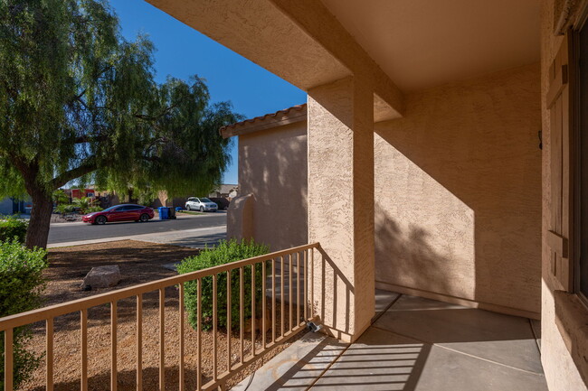 Building Photo - 15224 W Desert Hills Dr