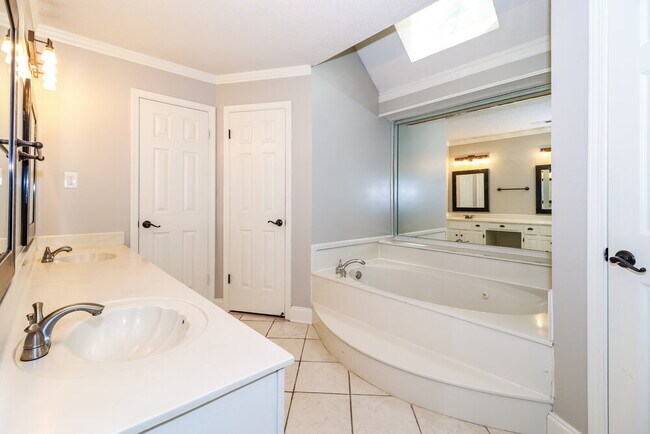 Building Photo - 472 Sanga Cir E