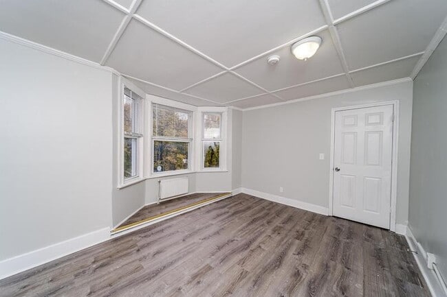 Building Photo - 20 Vandenburgh Ave