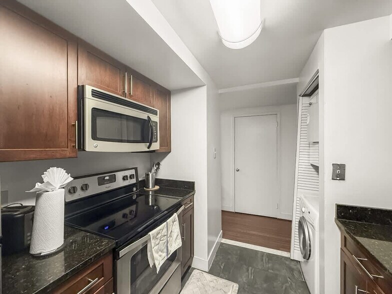 Building Photo - 111-23 N 15th St