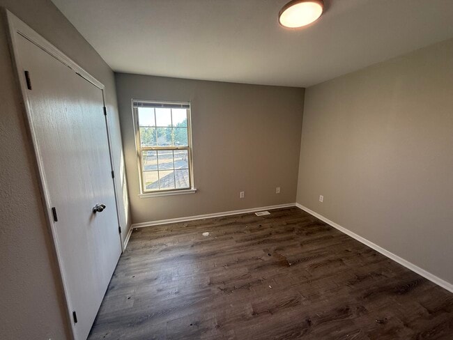 Building Photo - 1407 Greensboro Dr