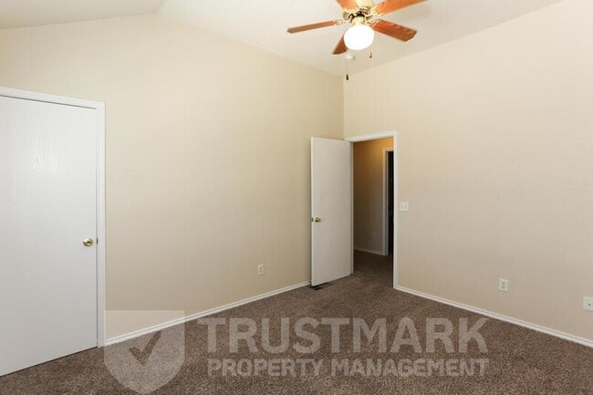 Building Photo - 2710 Vernice Loop