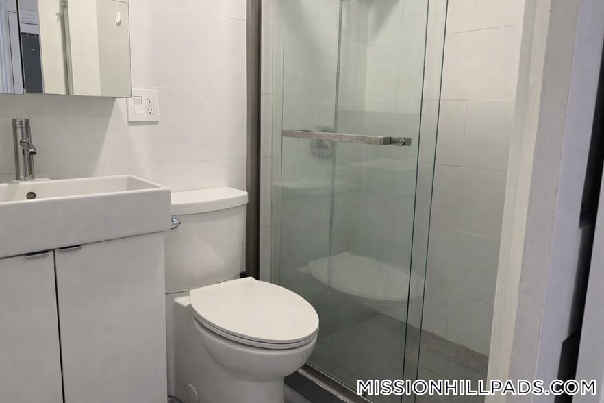 Building Photo - 4 Woodbine St