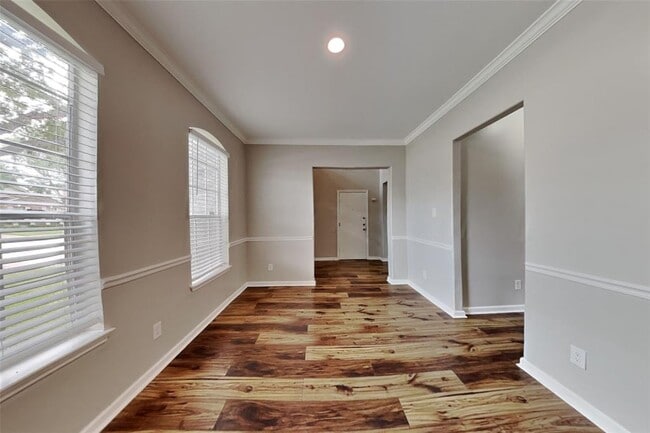 Building Photo - 2331 Trotter Dr