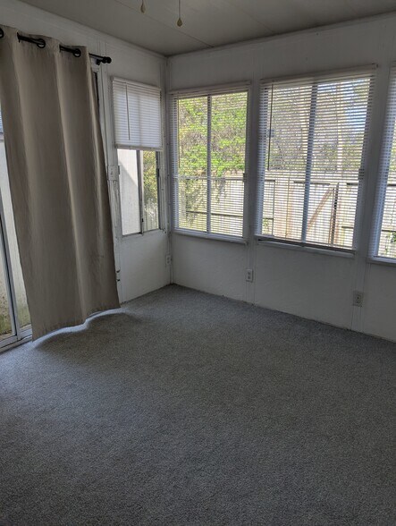 Building Photo - 3064 Comte Ct