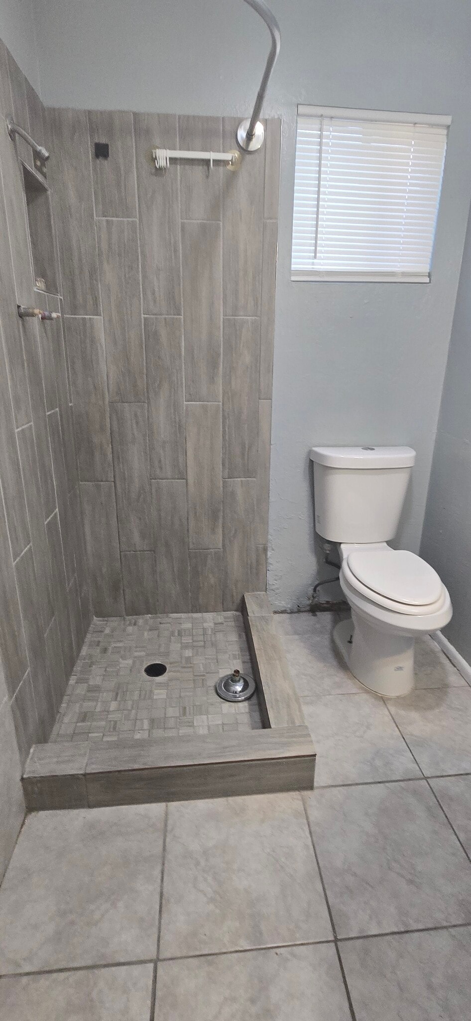 Building Photo - 506 N Hunt Dr