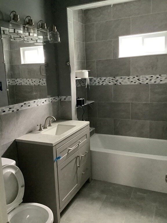 Building Photo - 47 Fellsway E