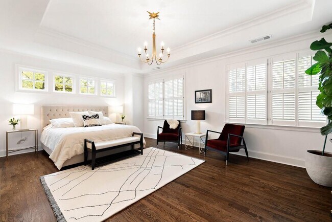 Building Photo - 1737 Barnesdale Way NE