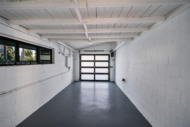 Building Photo - 1351 Bay Terrace