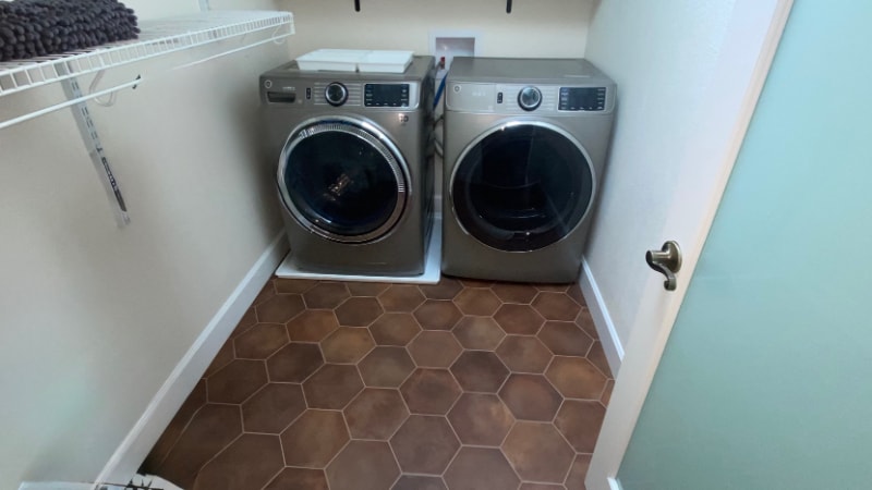 Building Photo - 4325 NE 42nd Ave