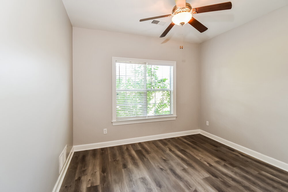 Building Photo - 1275 Heritage Lake Dr