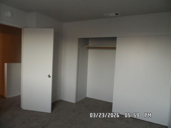 Building Photo - 0160