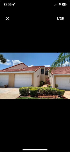 Outside of units - 733 Carpenters Way