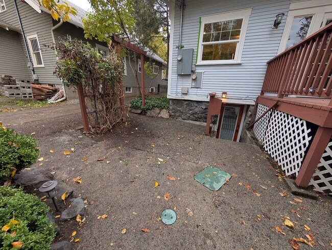 Building Photo - JL1-TFS