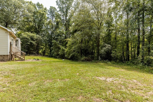 Building Photo - 104 Greenwood Cir