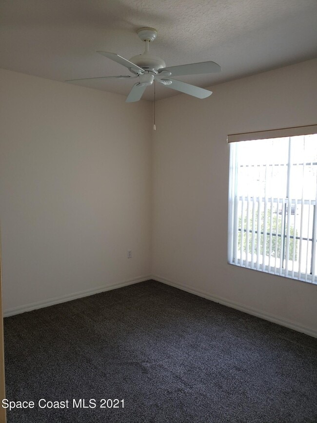 Building Photo - 160 S Shepard Dr