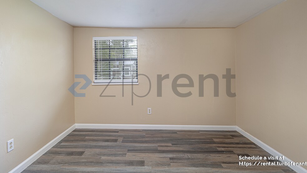 Building Photo - 1584 Selma Ave