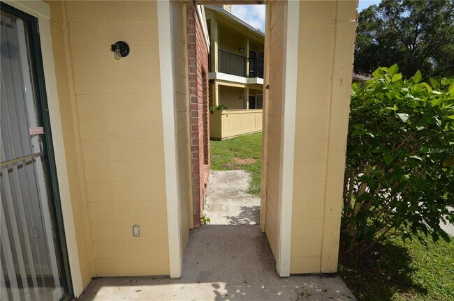 Building Photo - 8645 Fancy Finch Dr