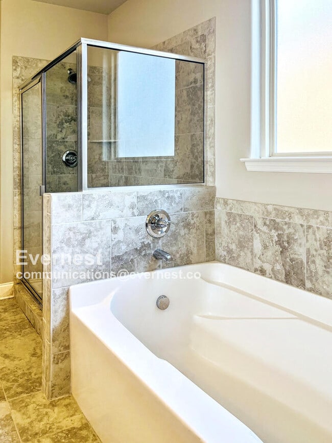 Building Photo - 2951 Stewart Campbell Pointe