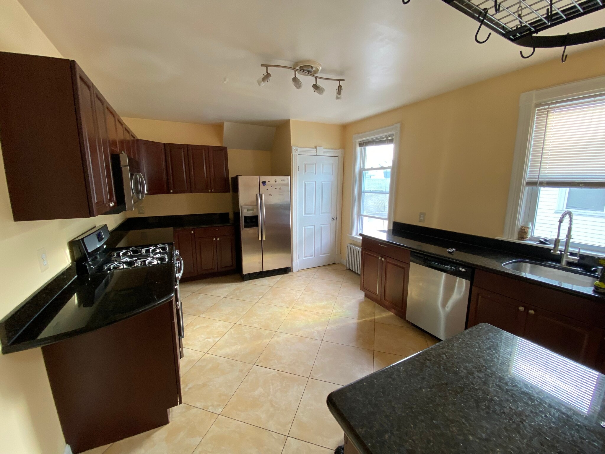 Kitchen - 248 Brown St
