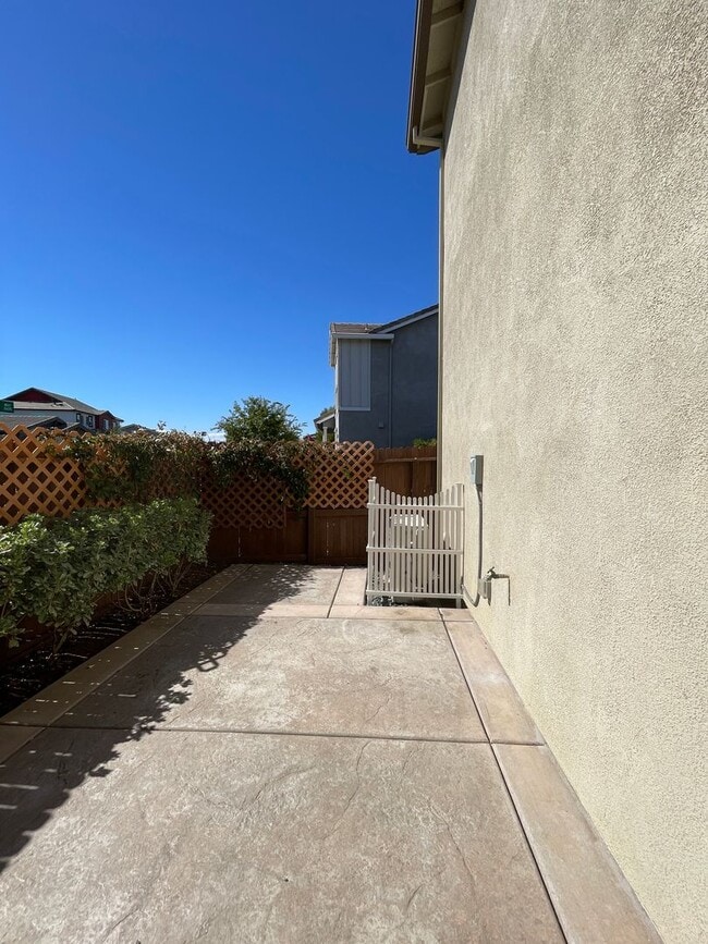 Building Photo - Westlake Village Greens - 3bd/2ba Natomas ...
