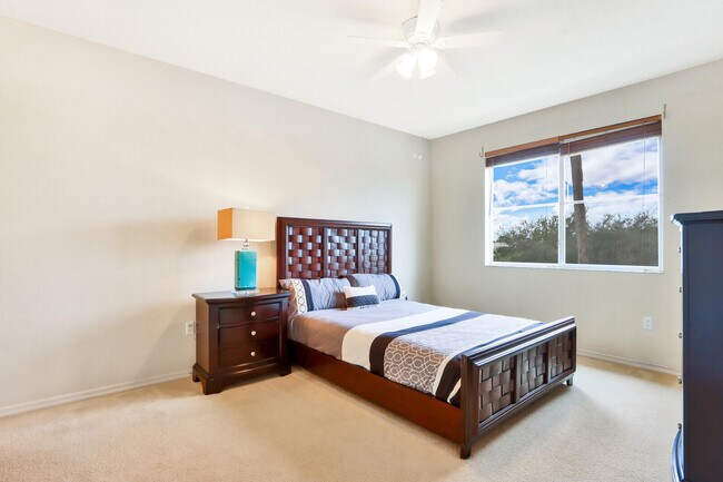 Building Photo - 11021 Legacy Ln