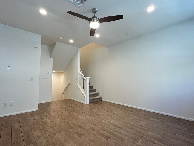 Building Photo - 2327 Verano Wy.