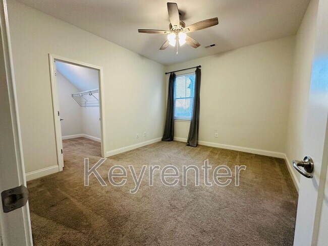 Building Photo - 1128 Belle Pond Ave