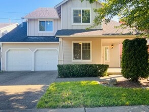 Building Photo - Enormous 4 Bed 2.5Bath + Bonus Room Great Lacey Neighborhood
