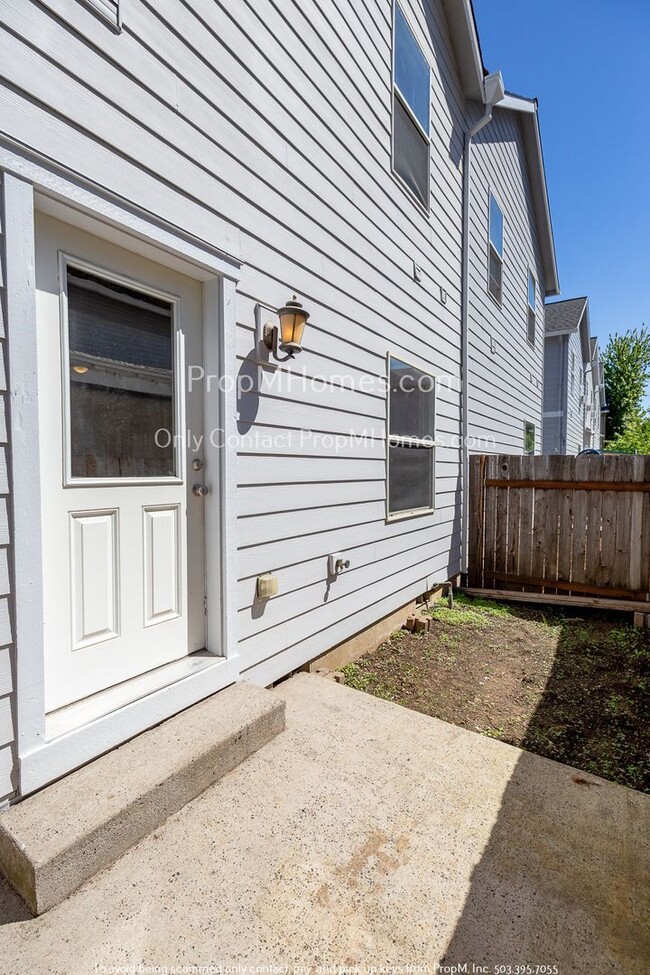 Building Photo - Charming Three Bedroom, Two and Half Bath in PowellHurst-Gilbert Neighborhood!