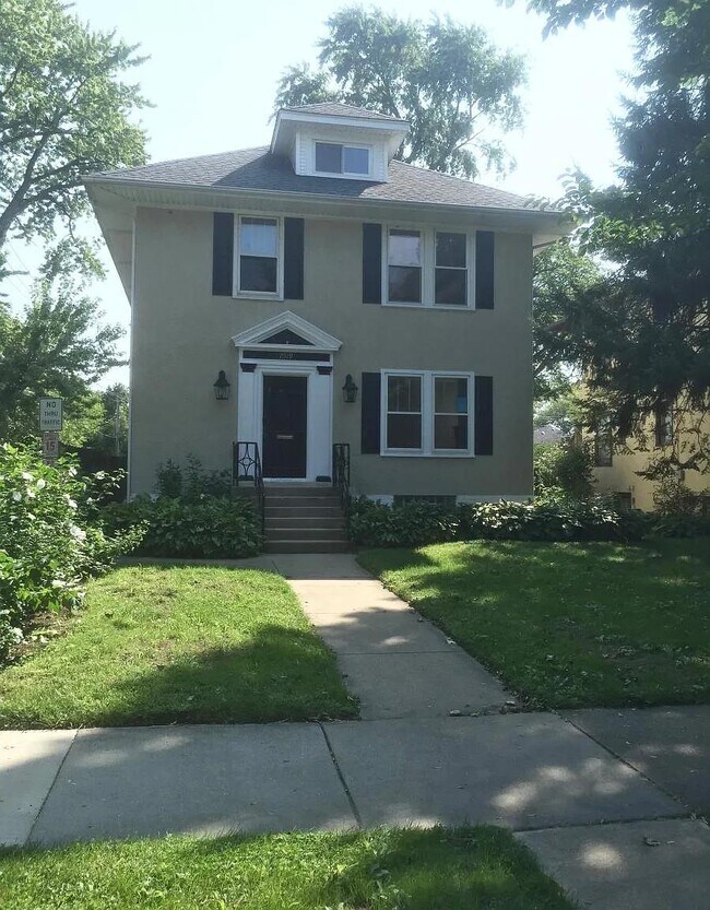 Building Photo - 2519 Ashland Ave