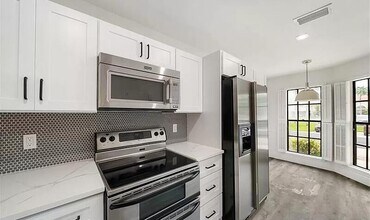 Building Photo - 10300 Hidden Springs Ct