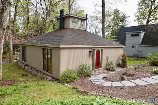 Building Photo - 3 Edgewood Cir