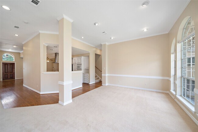Building Photo - 13811 Muirfield Village Dr