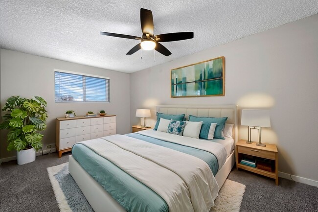 Interior Photo - Sloans Lake West