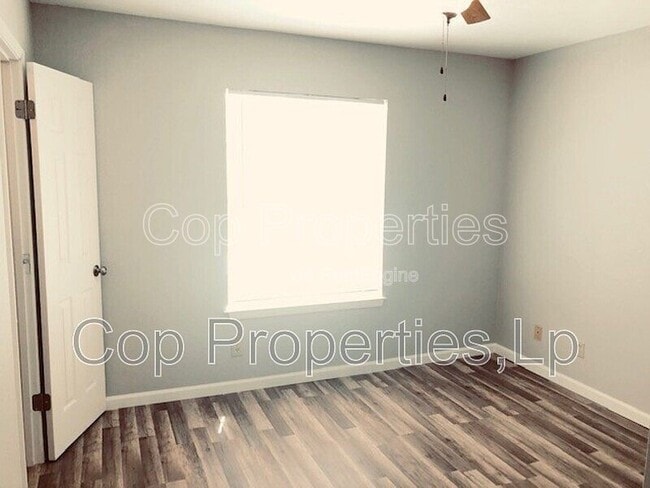 Building Photo - 1819 Babcock Rd